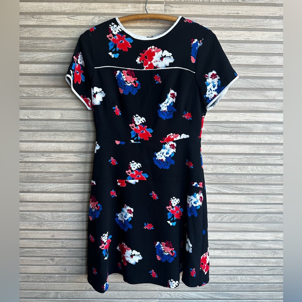 Vince Camuto Black Dress with Red and Blue Floral Design Lining